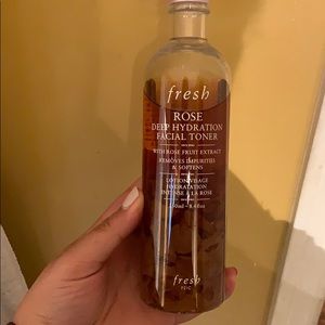 Fresh rose deep hydration toner
